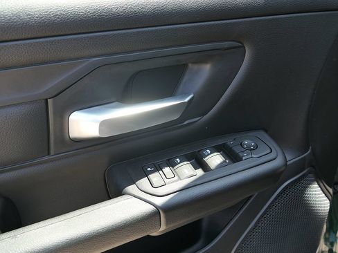 New 2026 RAM 1500 Express AWD/4WD image 12