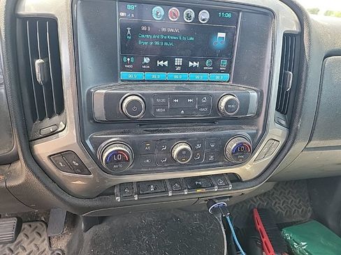 Used 2018 Chevrolet Silverado 1500 LT w/ All Star Edition AWD/4WD image 27
