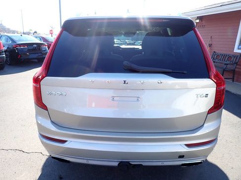 Used 2017 Volvo XC90 T6 Momentum w/ Vision Package image 5