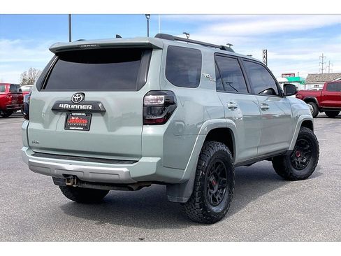 Used 2022 Toyota 4Runner TRD Off-Road Premium w/ 4Runner Black Package (TMS) image 15