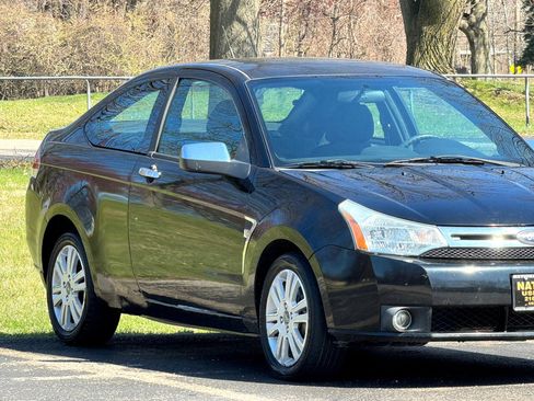 Used 2009 Ford Focus SE image 4