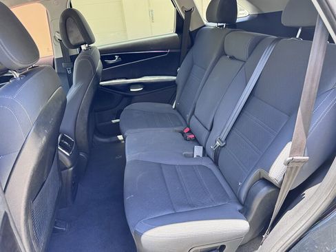 Used 2016 Kia Sorento AWD image 15