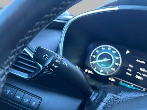 Used 2022 Hyundai Santa Fe Limited image 27