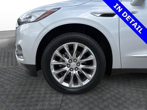 Used 2019 Buick Enclave Essence FWD image 13