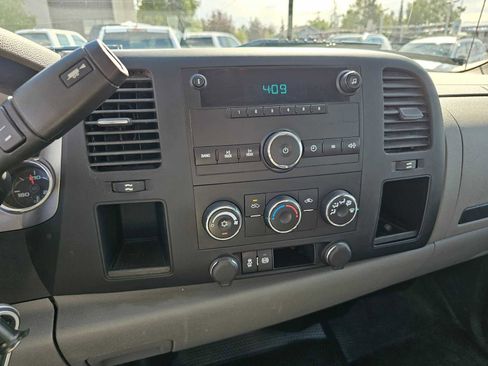 Used 2013 Chevrolet Silverado 2500 W/T image 25