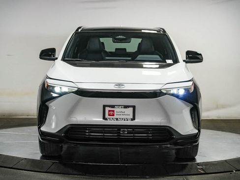 Certified 2023 Toyota bZ4X FWD image 9