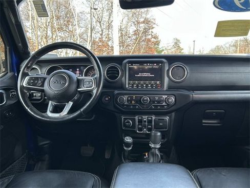 Used 2019 Jeep Wrangler Unlimited Sahara image 16