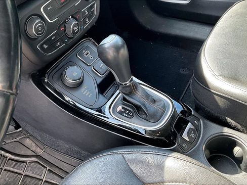 Used 2020 Jeep Compass Limited AWD/4WD image 19