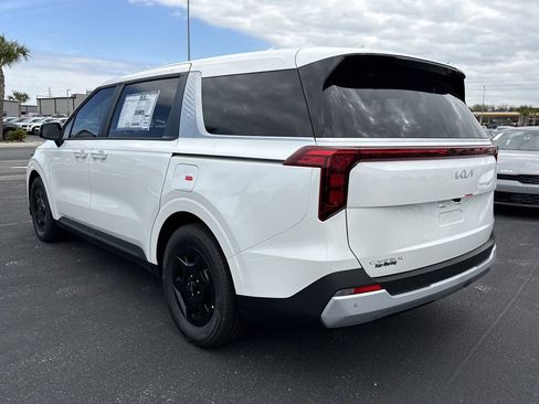 New 2026 Kia Carnival LX image 6