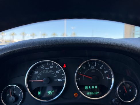 Used 2018 Jeep Wrangler Unlimited Sport S AWD/4WD image 10
