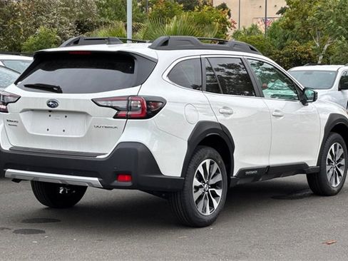 New 2025 Subaru Outback Limited image 4