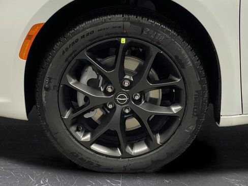New 2026 Chrysler Pacifica Limited w/ S Appearance Package AWD/4WD image 40