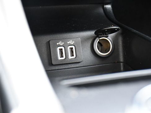 Used 2020 Ford Fusion SEL FWD image 28