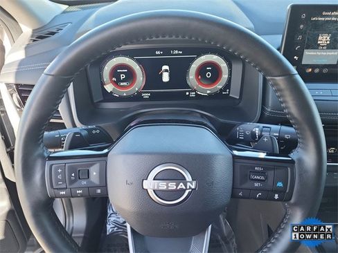 Certified 2025 Nissan Rogue SL w/ SL Premium Package image 10