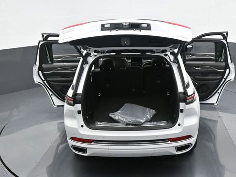 Used 2024 Jeep Grand Cherokee Overland w/ Luxury Tech Group IV image 70