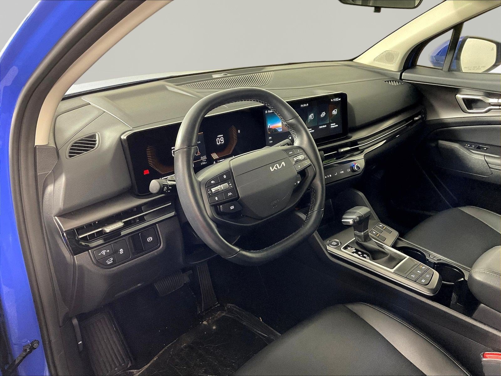 Certified 2026 Kia Sportage EX w/ EX Panorama Roof Package FWD image 17