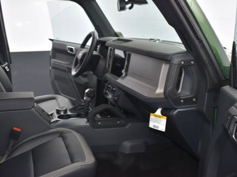 New 2025 Ford Bronco Outer Banks w/ Sasquatch Package image 15