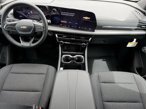 New 2026 Chevrolet Traverse LT w/ Driver Confidence Package FWD image 10