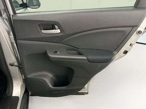 Used 2016 Honda CR-V SE image 30