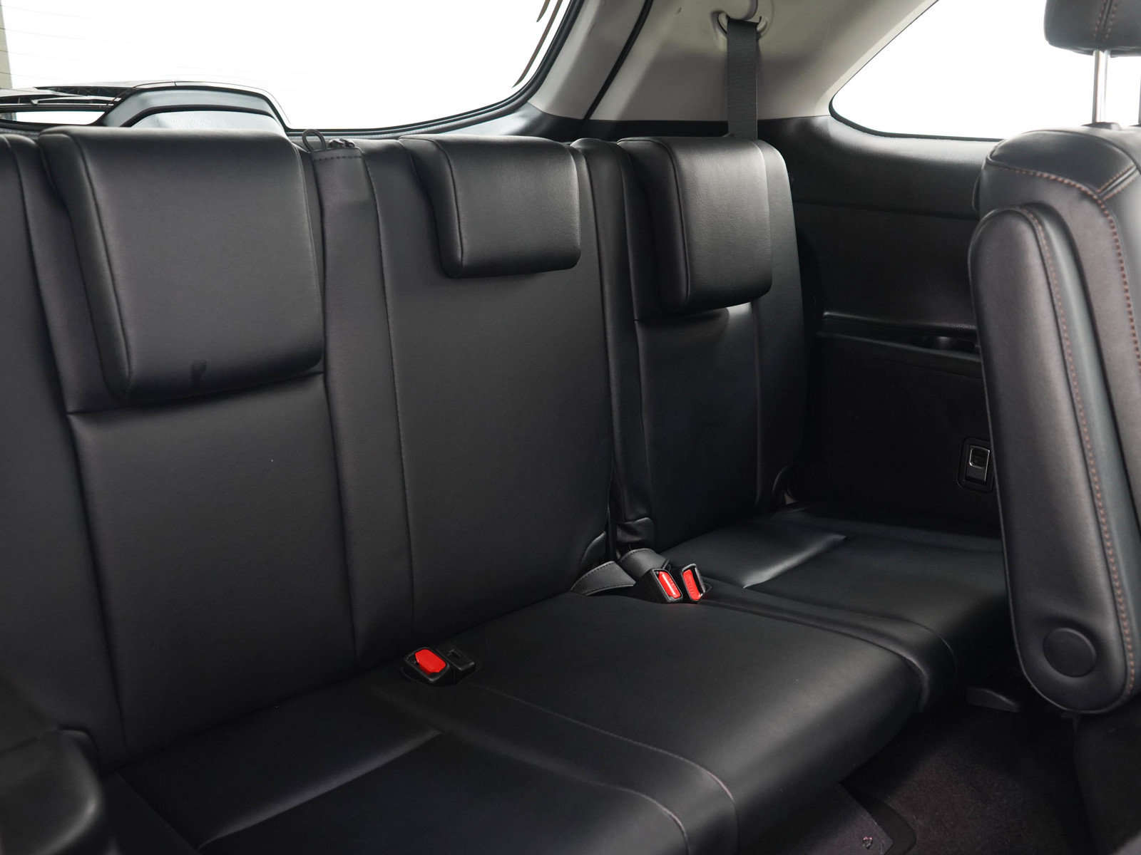 Used 2019 Toyota Highlander XLE AWD/4WD image 15