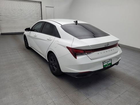 Used 2022 Hyundai Elantra SEL FWD image 5