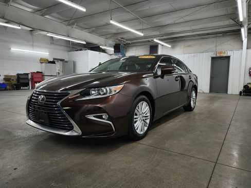 Used 2016 Lexus ES 350 image 29