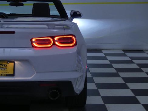 Used 2022 Chevrolet Camaro LT w/ Technology Package image 29