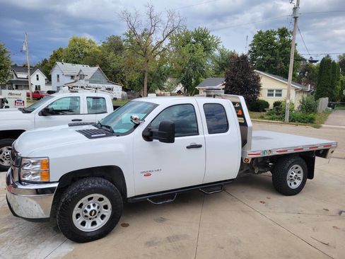 Used 2013 Chevrolet Silverado 3500 W/T image 4