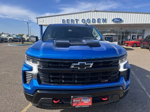 Used 2023 Chevrolet Silverado 1500 LT Trail Boss w/ LPO, Dark Essentials Package image 2