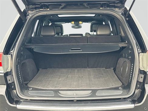 Used 2018 Jeep Grand Cherokee Overland image 19