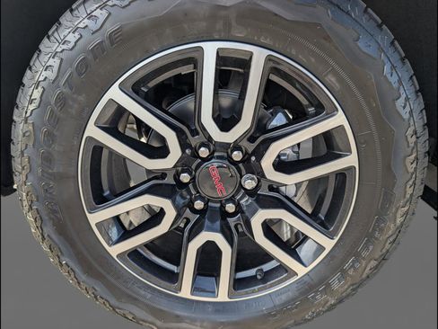 New 2026 GMC Sierra 1500 AT4 w/ AT4 Premium Package AWD/4WD image 21