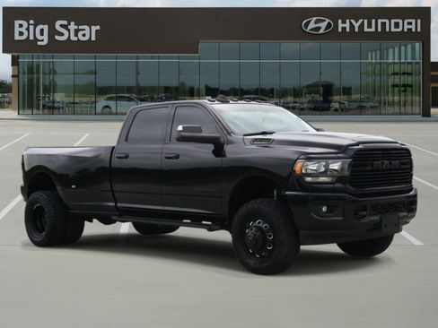 Used 2021 RAM 3500 Big Horn w/ Night Edition AWD/4WD image 6