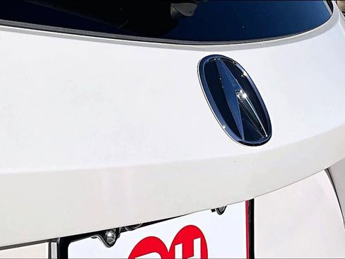 Used 2024 Acura MDX SH-AWD w/ Advance Package image 9