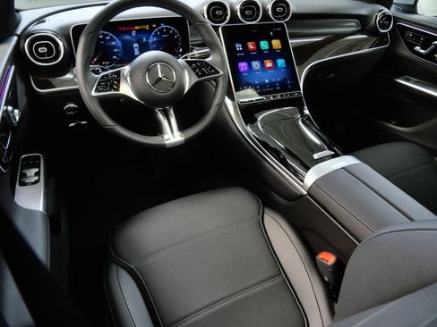 Certified 2026 Mercedes-Benz GLC 300 4MATIC image 2