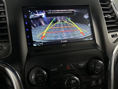 Certified 2021 Jeep Grand Cherokee Laredo X image 18