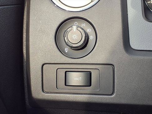 Used 2013 Ford F150 XLT w/ Luxury Equipment Group image 17