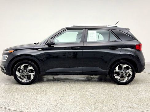 Used 2024 Hyundai Venue SEL image 8