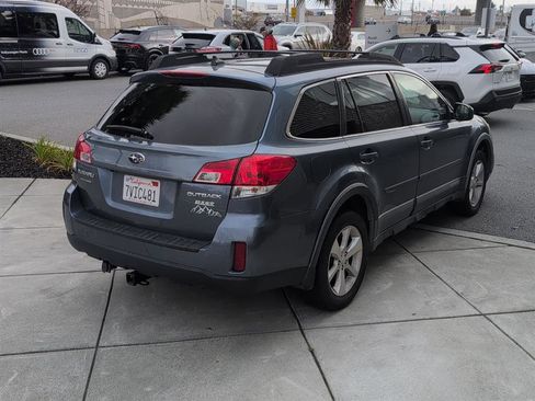 Used 2014 Subaru Outback 2.5i Limited w/ Moonroof Package image 6