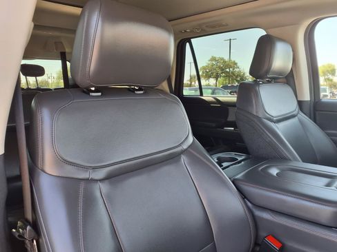 Certified 2025 Ford Expedition Active AWD/4WD image 12