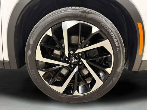 Used 2023 Mitsubishi Outlander SE AWD/4WD image 44