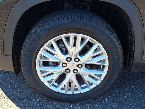 Used 2024 GMC Acadia Elevation FWD image 29