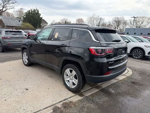 Used 2022 Jeep Compass Latitude image 9
