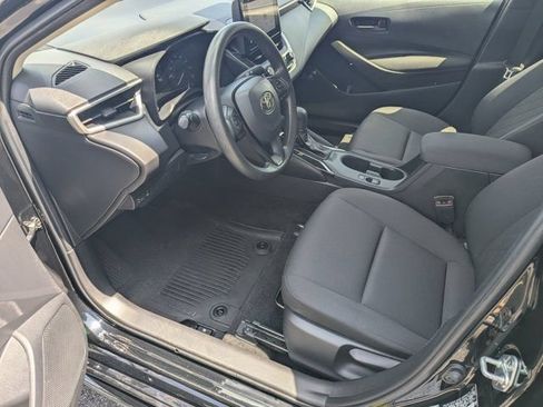 Used 2023 Toyota Corolla LE FWD image 9