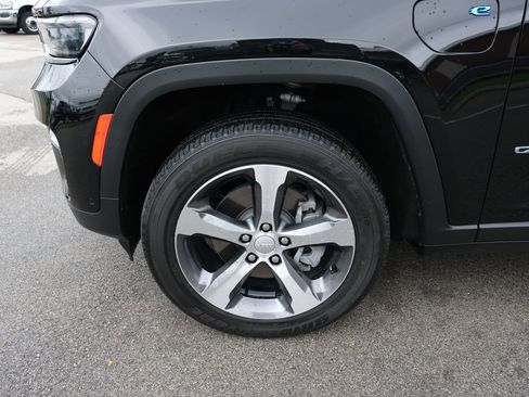 Used 2024 Jeep Grand Cherokee Limited 4xe w/ Luxury Tech Group II AWD/4WD image 13
