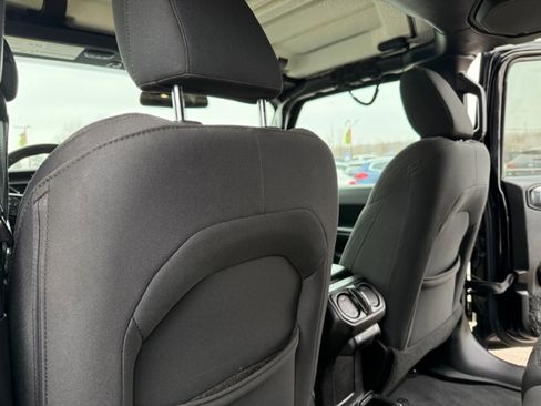 Used 2018 Jeep Wrangler Unlimited Sport S image 18