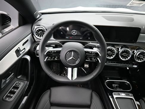 Used 2025 Mercedes-Benz CLA 250 4MATIC image 23
