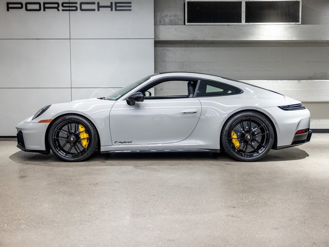 Used 2025 Porsche 911 Carrera 4 GTS AWD/4WD image 2