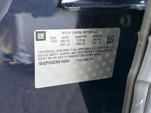 Used 2017 Buick LaCrosse Essence image 32