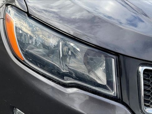 Used 2019 Jeep Compass Latitude w/ Popular Equipment Group image 29