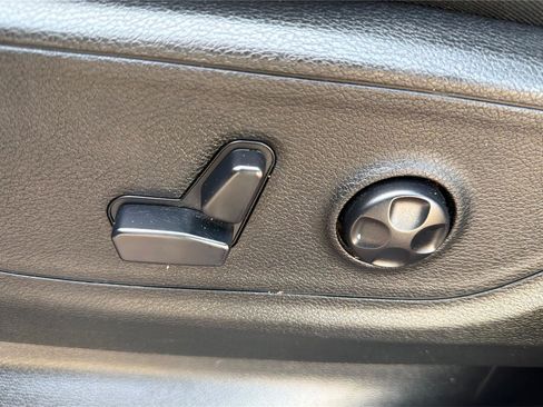 Used 2021 RAM 1500 Big Horn AWD/4WD image 17